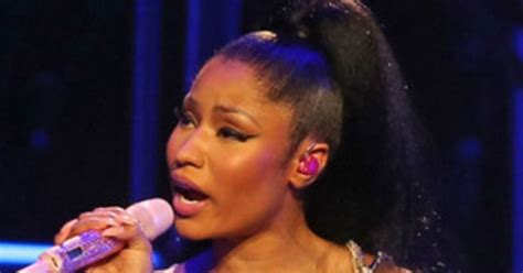 Nicki Minaj Had a Nip Slip On Stage and Handled It .